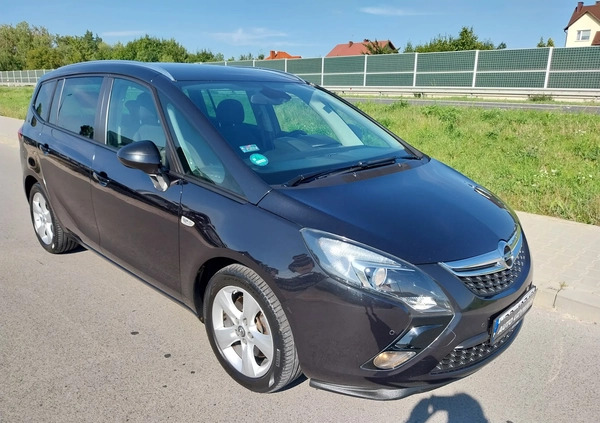 Opel Zafira cena 36800 przebieg: 244000, rok produkcji 2015 z Lubaczów małe 781